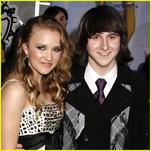 emily-osment-mitchel-musso-3d-premiere.jpg