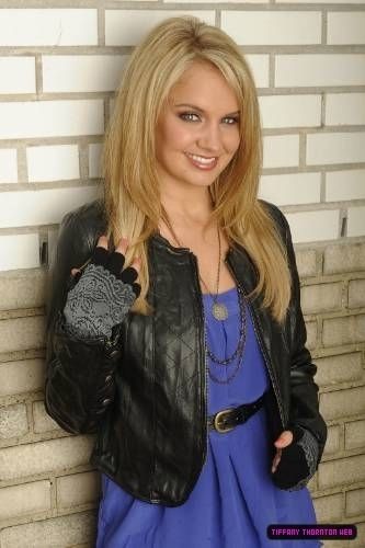 tiffany-thorton-rock-star-look-tiffany-thornton-9523520-333-500.jpg